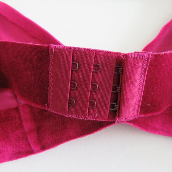 URBAN OUTFITTERS OUT FROM UNDER Velvet Triangle Bralette Raspberry Purple Goth - Picture 9 of 12